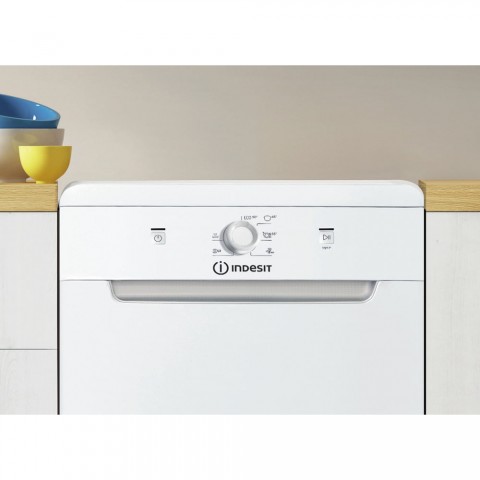 Посудомоечная машина  Indesit DSFE 1B19