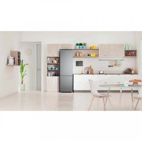 Холодильник Indesit ITS 4200 S