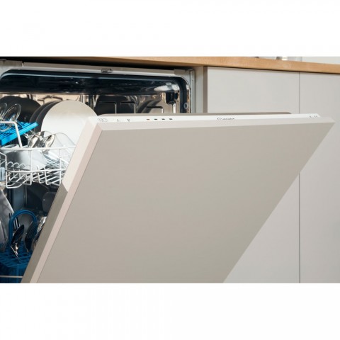 Посудомоечная машина  Indesit DIE 2B19 A
