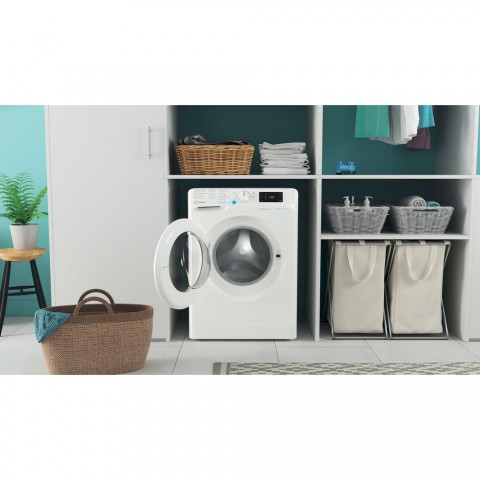 Стиральная машина Indesit BWSE 61051 WWV RU