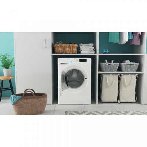 Стиральная машина Indesit BWSE 81282 L