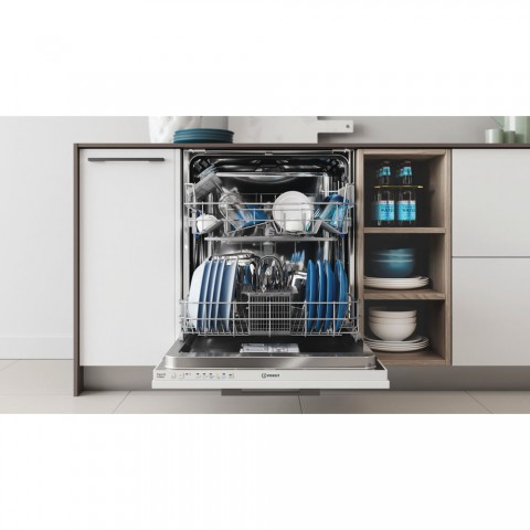 Посудомоечная машина Indesit DIE 2B19