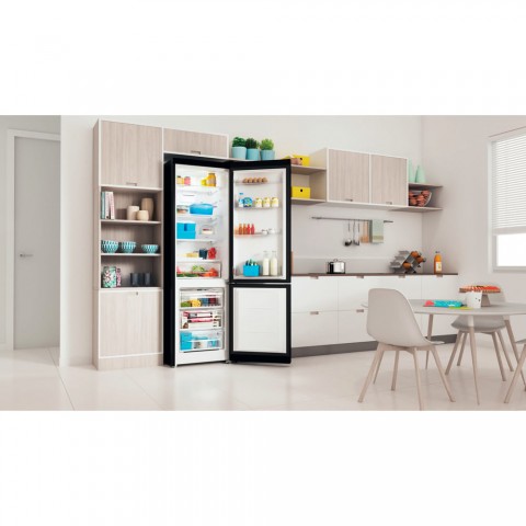 Холодильник Indesit ITS 5200 B