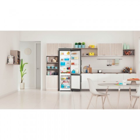 Холодильник Indesit ITR 5200 X