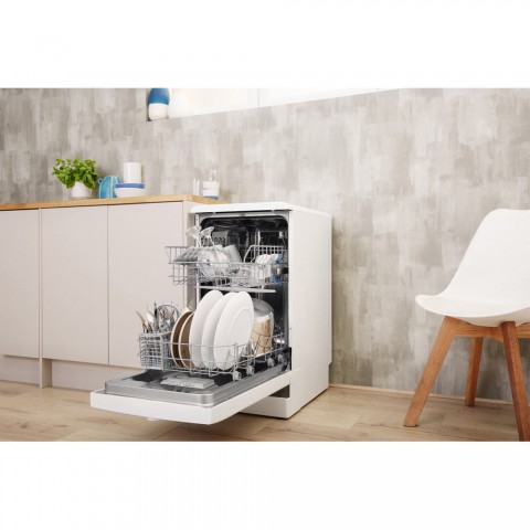 Посудомоечная машина Indesit DSCFE 1B10 RU