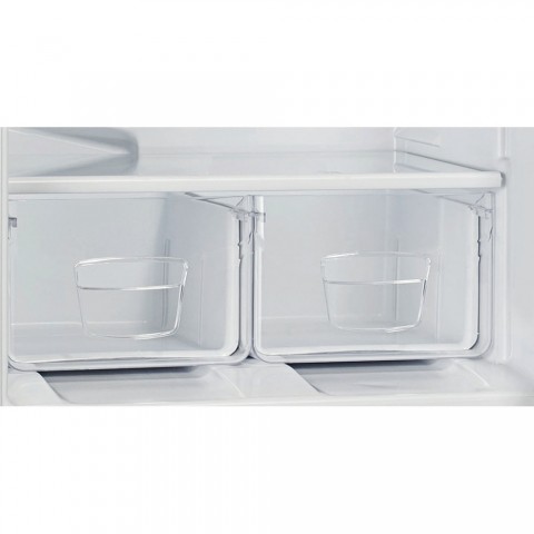 Холодильник Indesit ES 18