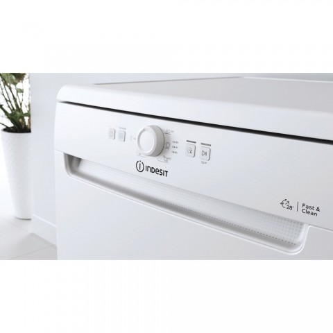 Посудомоечная машина Indesit DFE 1B19 14