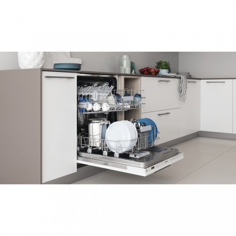Посудомоечная машина Indesit DIC 3B+19
