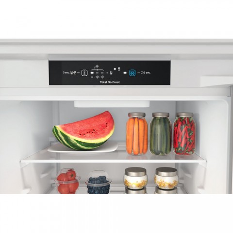 Встраиваемый холодильник Indesit INC20 T321